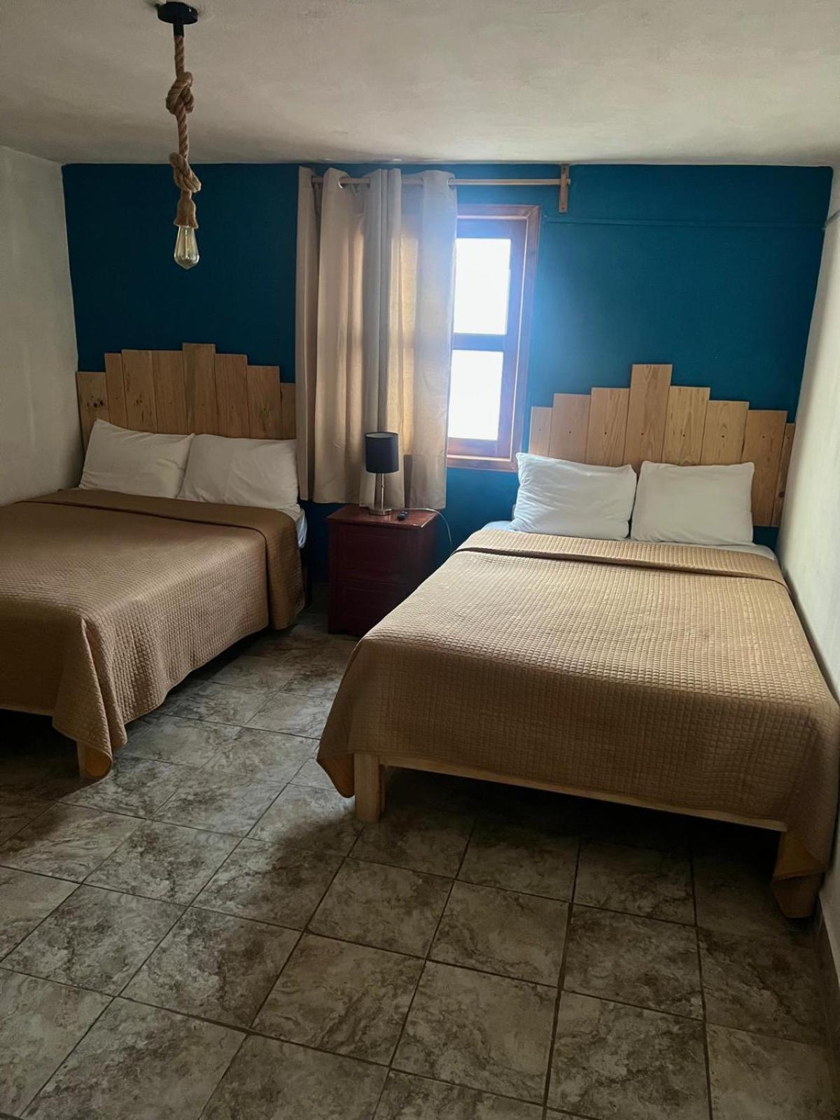 Alhambra Hotel - San Cristobal De Las Casas Bagian luar foto